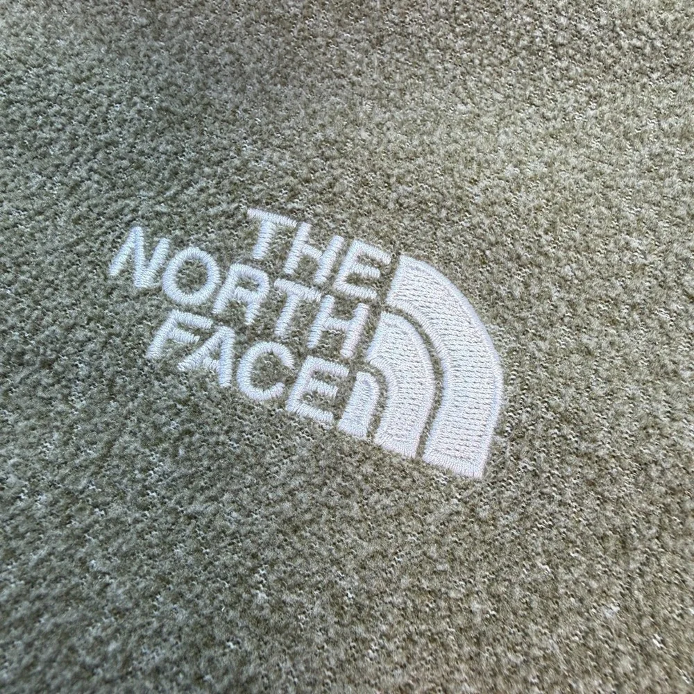 The North Face 1/4 Zip Fleece Pullover Men's Large Green Lightweight Sweater‎